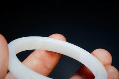 上海都达杂项专场三十四【年后发货全场包邮】  天然冰透玛瑙手镯 附鉴定证书88-312