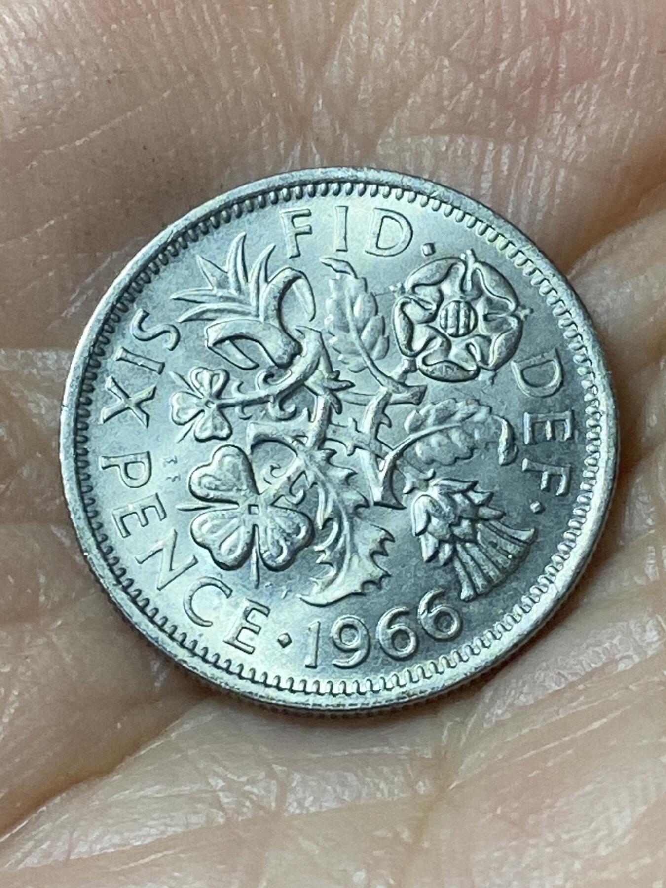 2026年第二十一场(总第一百九十场）外国好品散币场(免佣金) 英国🇬🇧1966年6便士(伊丽莎白二世青年桂冠第二版)