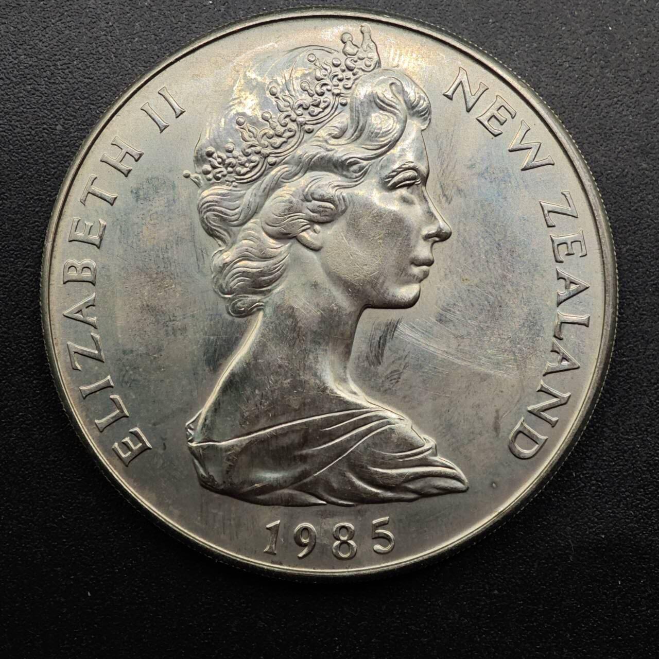  【淘币小摊】限时拍第八百七十拍   克朗币邮币封场    年前最后一场结束全部发出请更换最新收货地址不方便收货的请勿参拍或者顺丰到付 新西兰1985年1元黑鹬纪念币