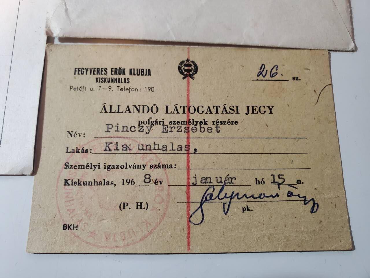 韵星假日军品类拍卖第40期 -- Rimey Holidays Militaria Auction 40 匈牙利人民共和国Pinczy Erzsebet社会主义工人党青年团青年运动军事委员会证、会员证书 带原信封一套