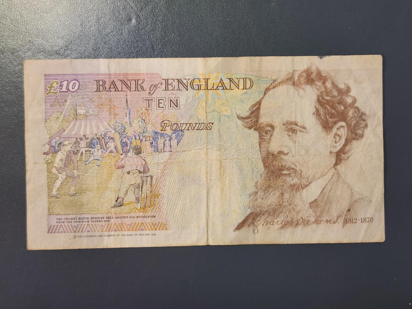 2月8号晚上8点 外国纸币自动截拍第21场 10镑 皇冠版