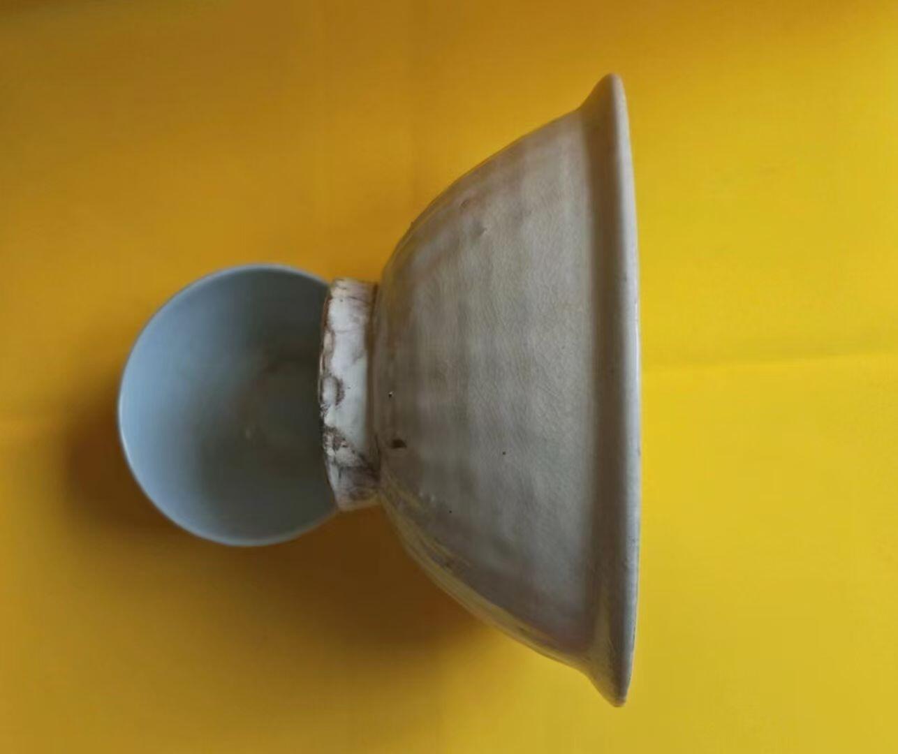 宋元白釉瓜棱碗