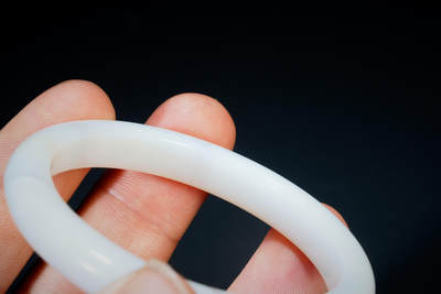 上海都达杂项专场三十四【年后发货全场包邮】  天然冰透玛瑙手镯 附鉴定证书88-312