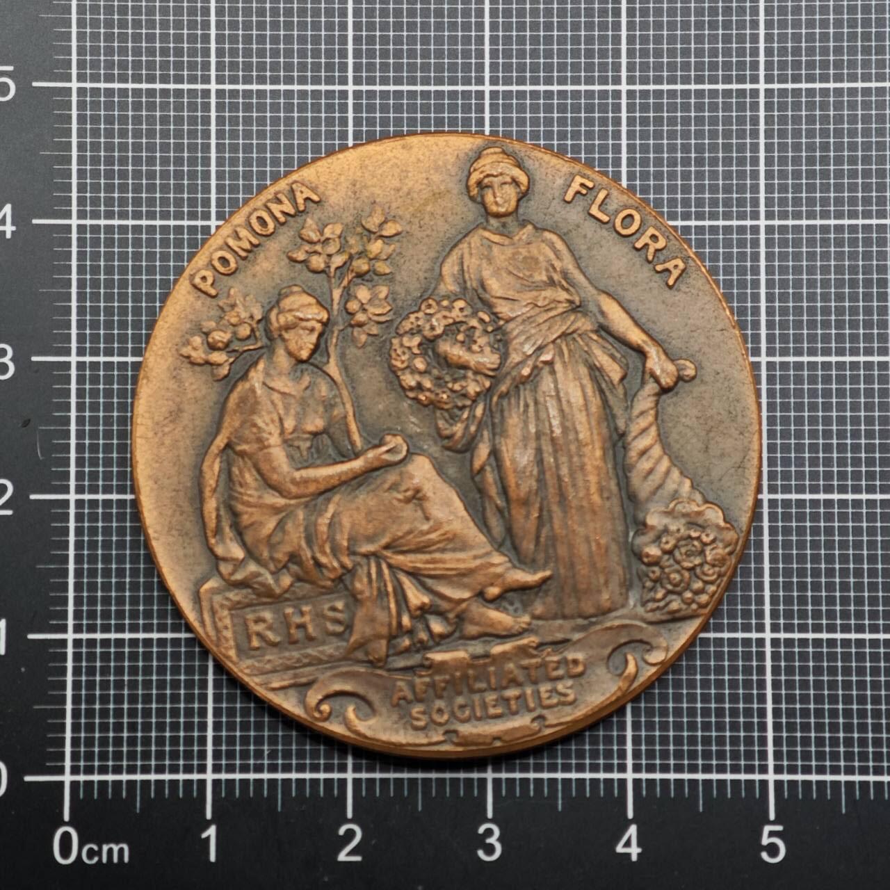  【淘币小摊】限时拍第八百六十八拍   章牌场   年前最后一周之前预留8号9号全部发出请更换最新收货地址不方便收货的请勿参拍或者顺丰到付  英国园艺比赛纪念章