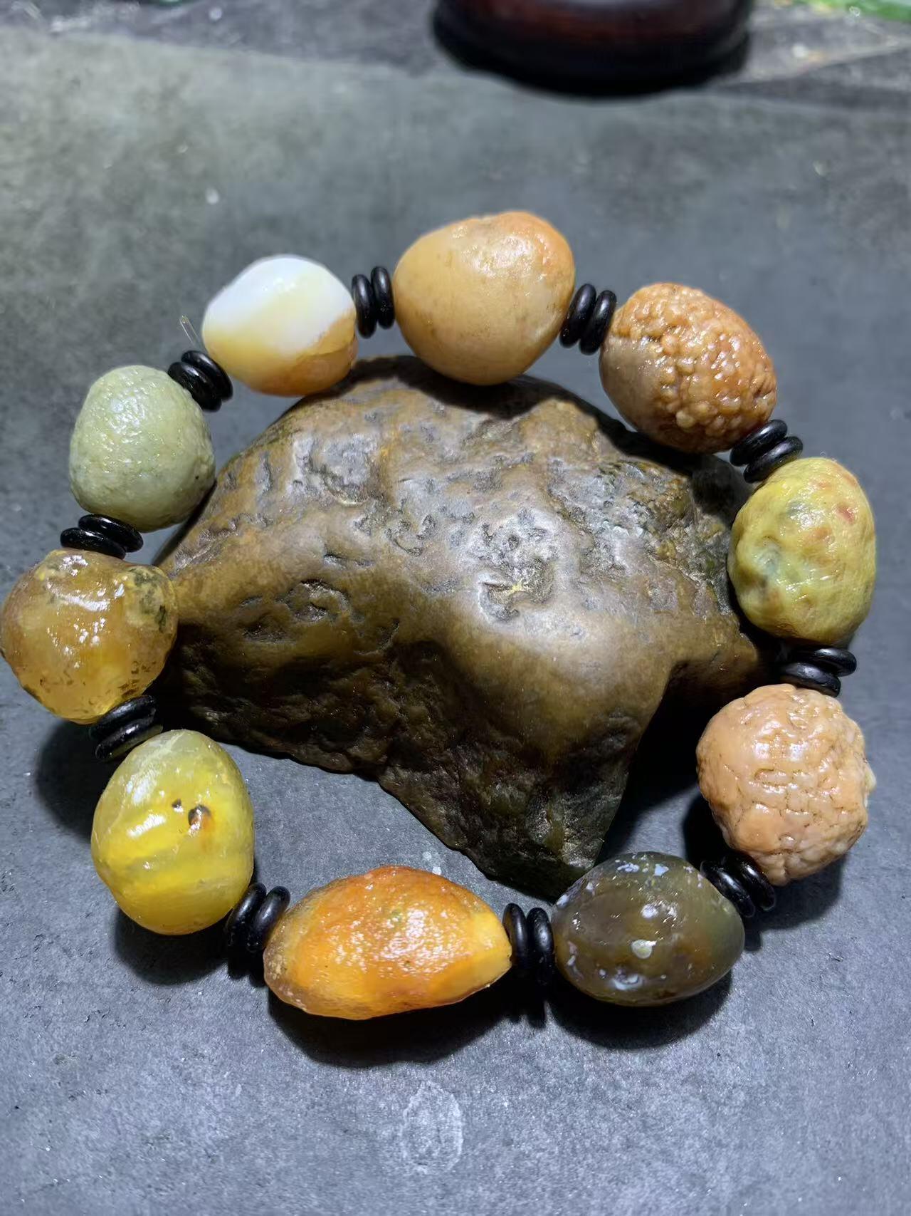 精美戈壁彩珠筋脉石原石手串一条