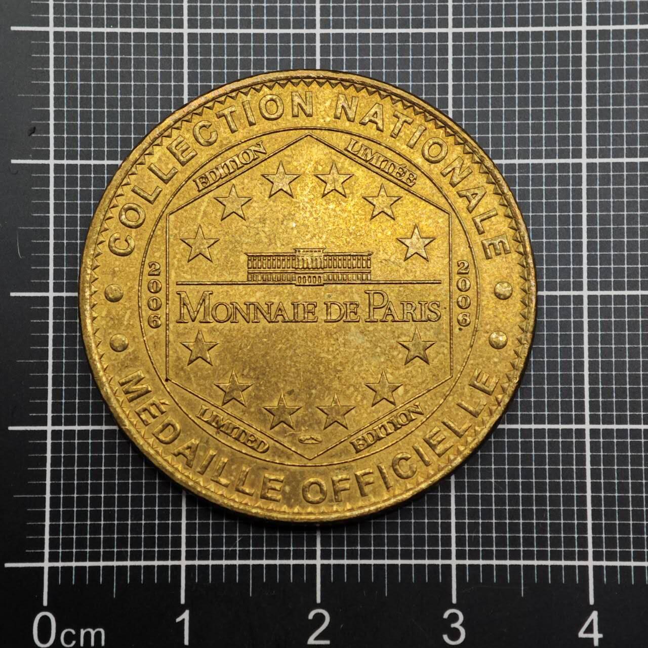  【淘币小摊】限时拍第八百六十八拍   章牌场   年前最后一周之前预留8号9号全部发出请更换最新收货地址不方便收货的请勿参拍或者顺丰到付  巴黎名胜古迹纪念章