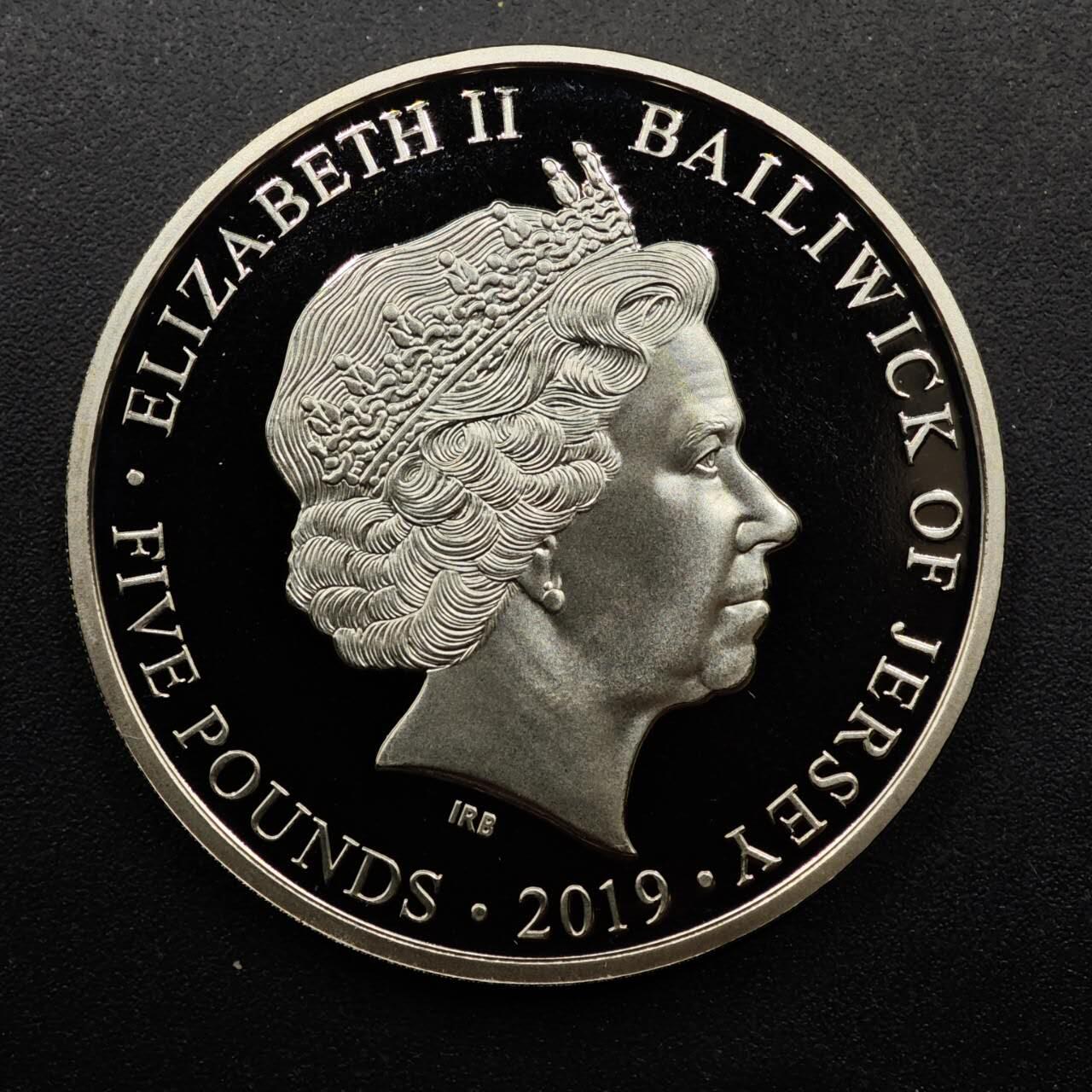  【淘币小摊】限时拍第八百七十拍   克朗币邮币封场    年前最后一场结束全部发出请更换最新收货地址不方便收货的请勿参拍或者顺丰到付 泽西岛2019年二战5镑精制纪念币