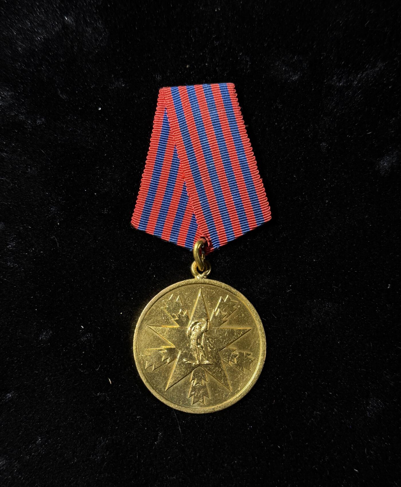 欢庆春节！戎马世界章牌大赏第111期春节大拍 南斯拉夫人民功勋奖章