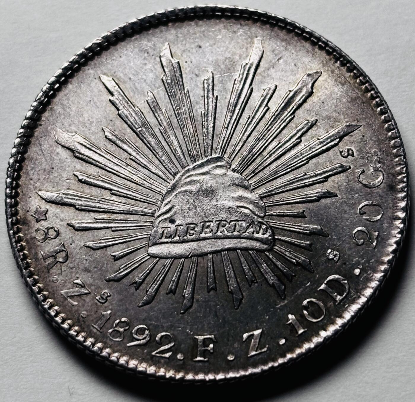 【金马踏春，泉马奔腾】2026 年新年贺岁场，（定于年初五接财神截拍）祝各位老板马到成功，马上有钱，愿岁岁平安喜乐顺遂 少见 1892 年墨西哥第二共和国 花边鹰洋银元，27 克 900 银，紫彩带光