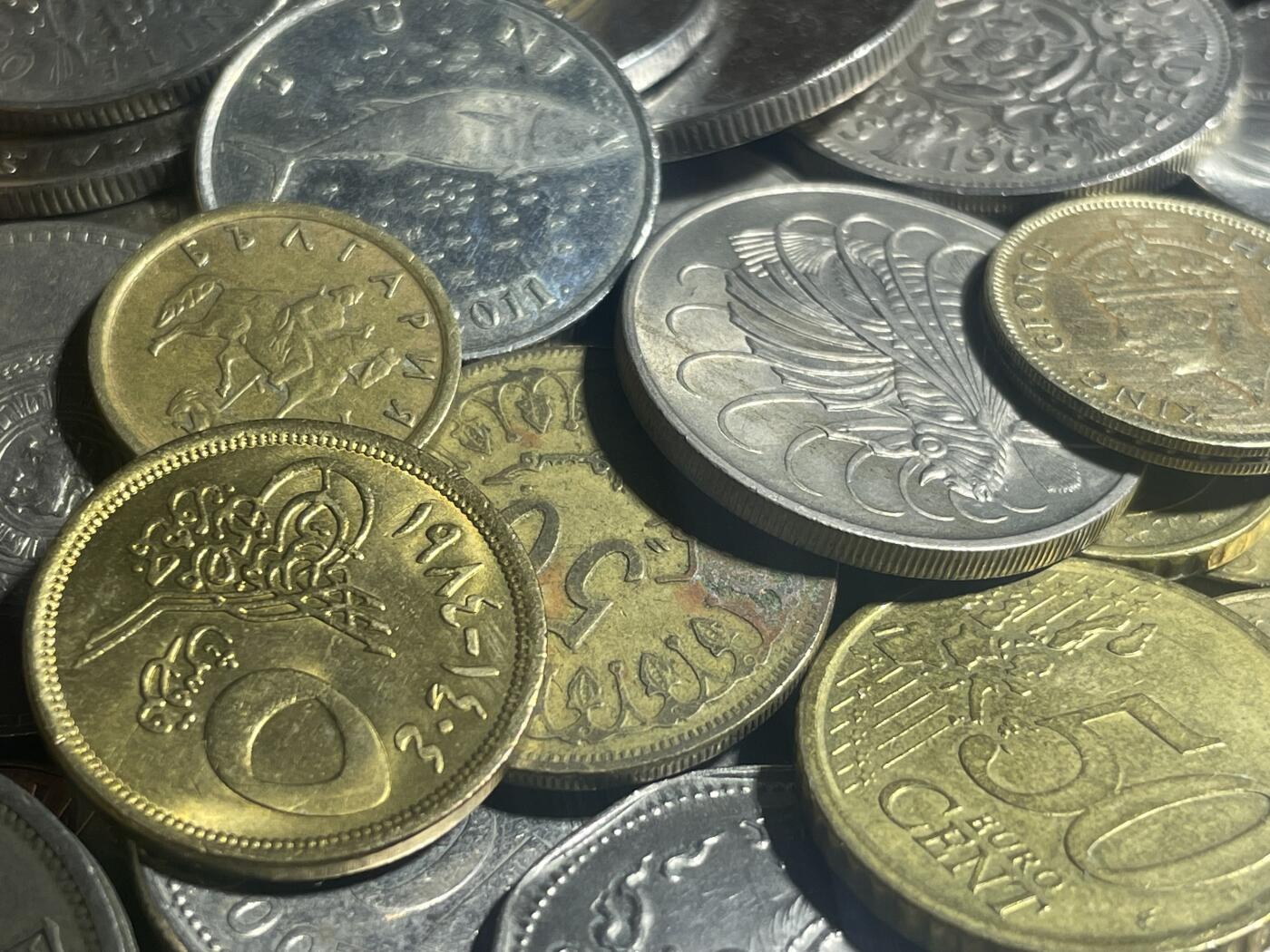 回流0207 外币13斤（无日本币）