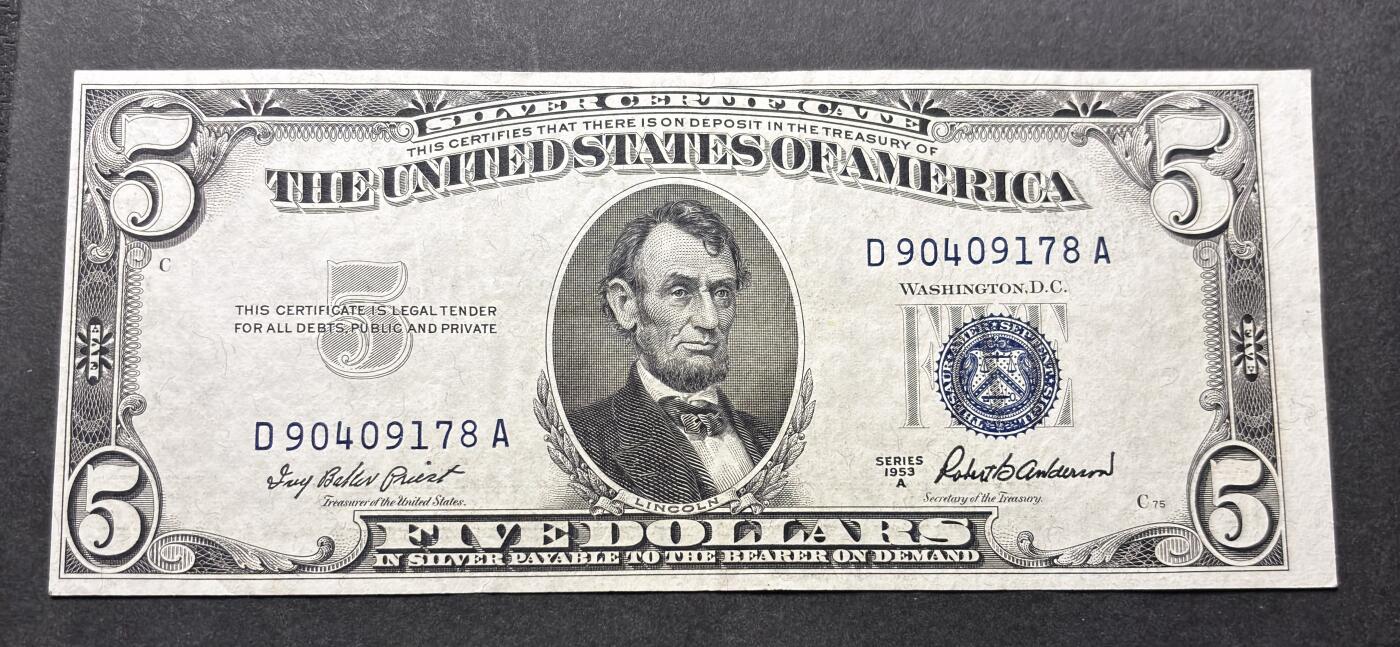 【金马踏春，泉马奔腾】2026 年新年贺岁场，（定于年初五接财神截拍）祝各位老板马到成功，马上有钱，愿岁岁平安喜乐顺遂 少见 1953 年蓝印版林肯头 5 美元，尾号 178，错版币裁切错误，看图