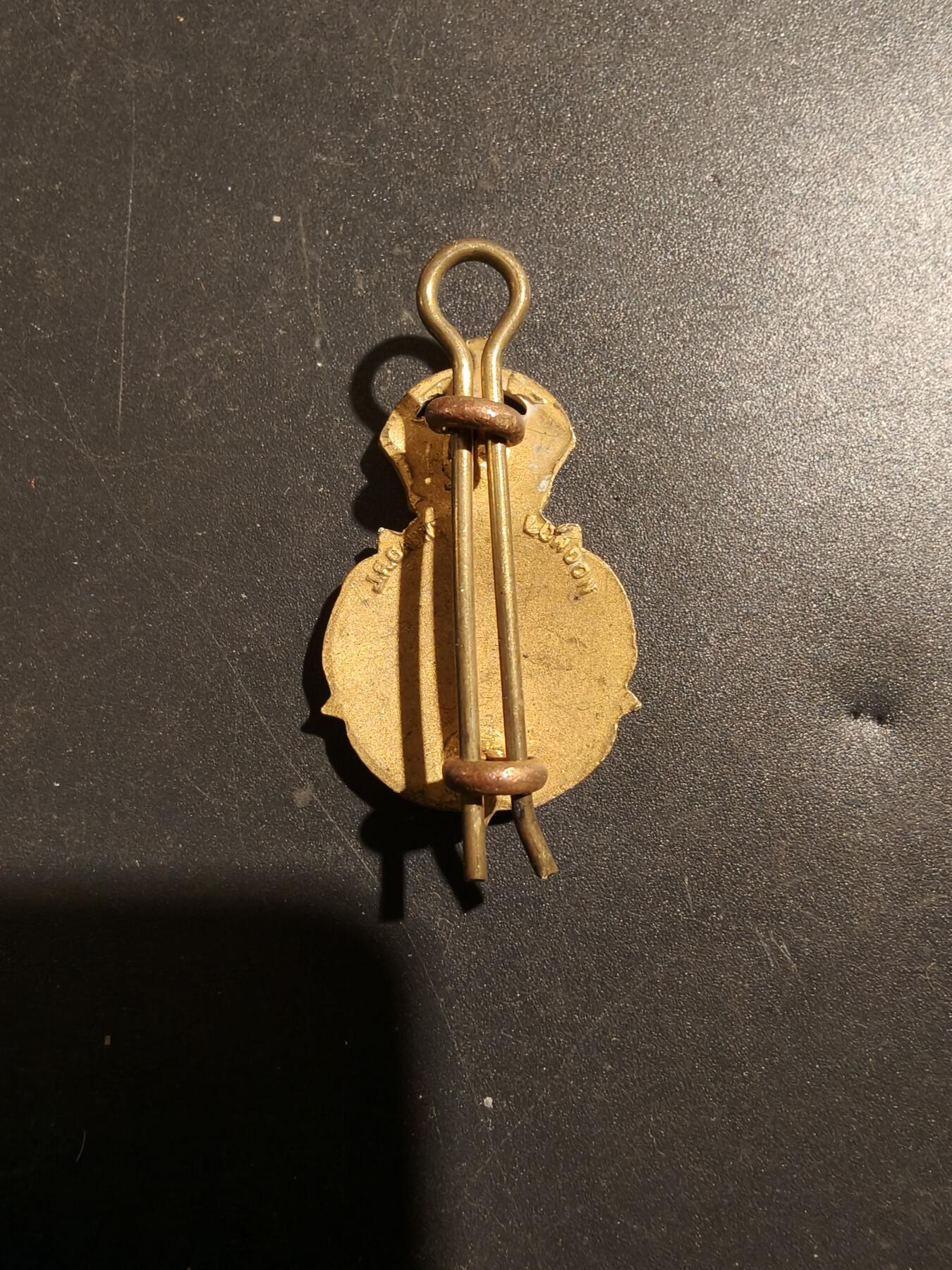 老王徽章第181期 英国二战皇家女子军团帽徽  