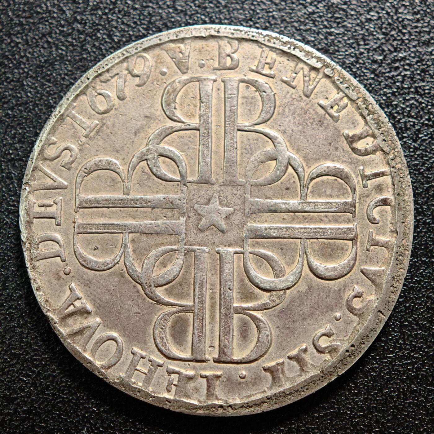 【德藏】世界币章拍卖第165期（拍品征集中~欢迎藏友联系） 1679年 瑞士伯尔尼共和国1泰勒老银币 直径约：40.8mm；重约：27.8g