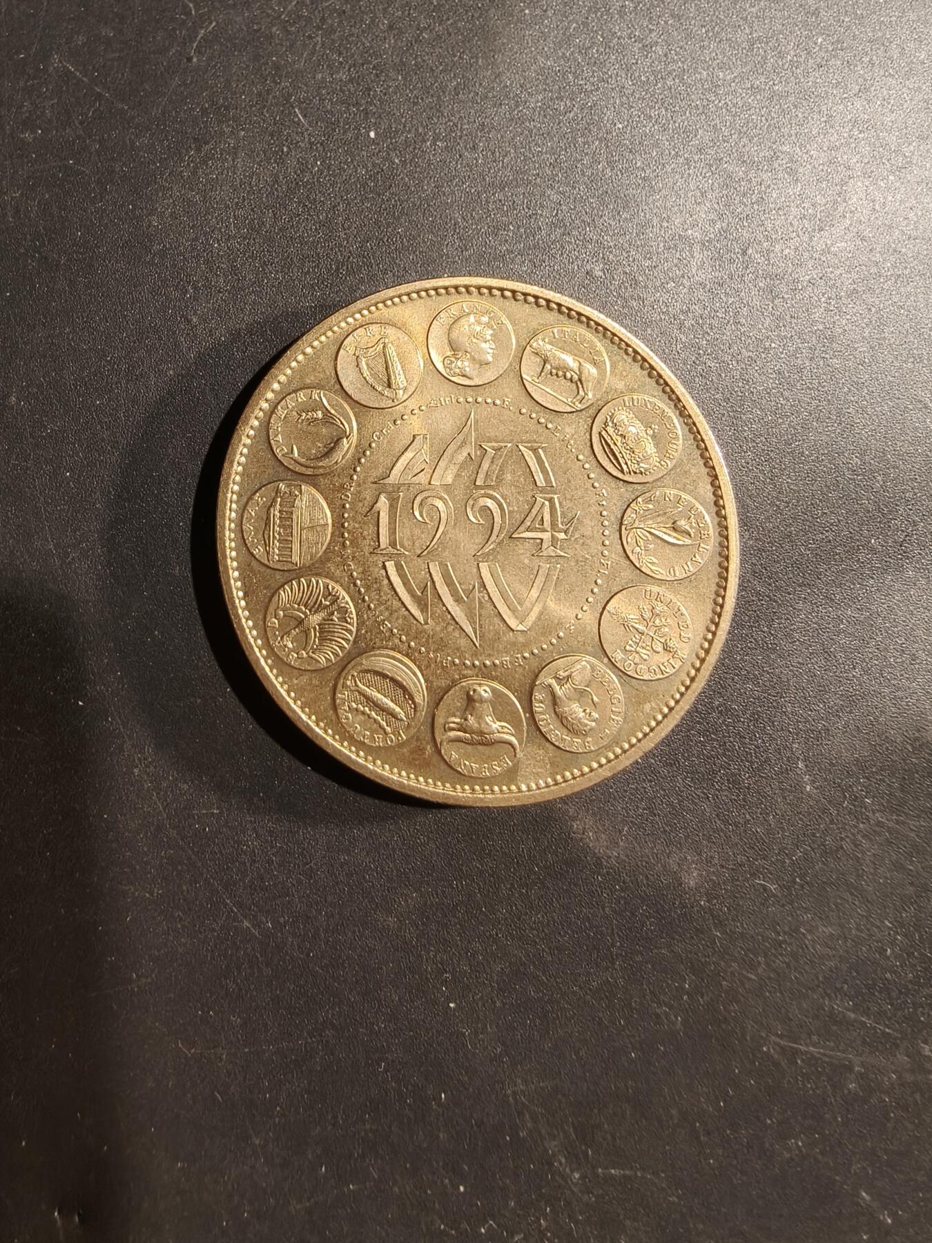 老王徽章第181期 1994年欧洲货币单位纪念章     直径40mm    重量33.3g