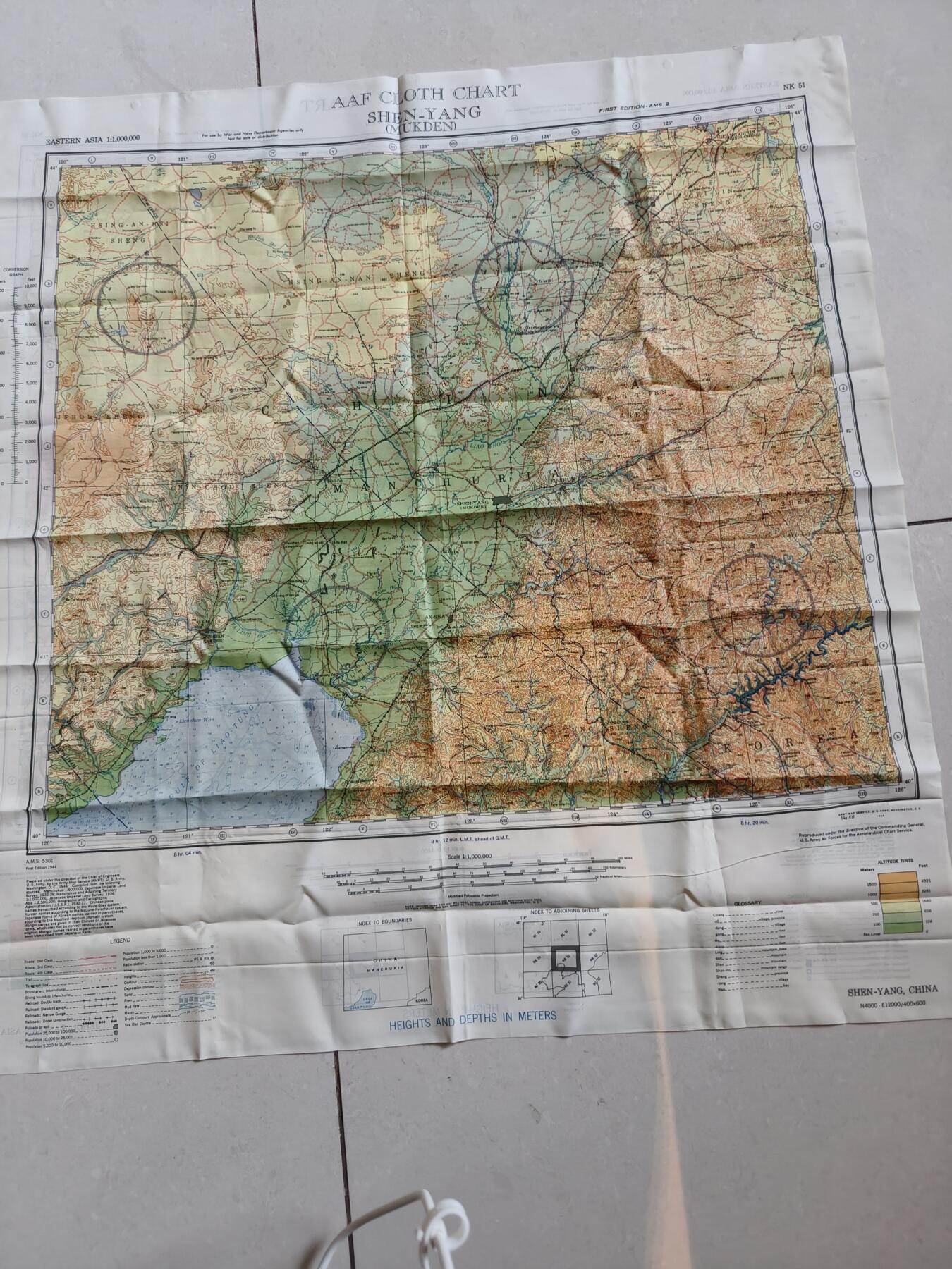 老王徽章第181期 美国二战陆军航空兵逃生图     中国战区      沈阳市+热河省     尺寸约60×60cm     少见版本