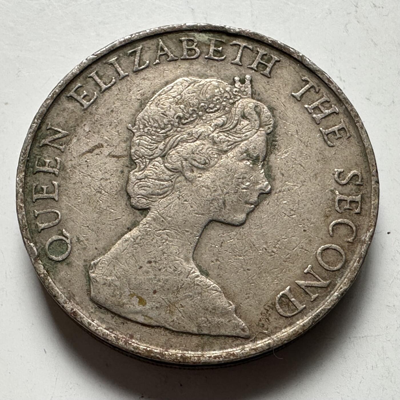 🌹外币初藏🌹🐯2026年第18场 快递将在12号停运 年前需发货的抓紧 ，年后正月十五恢复发货 香港1984年¥5