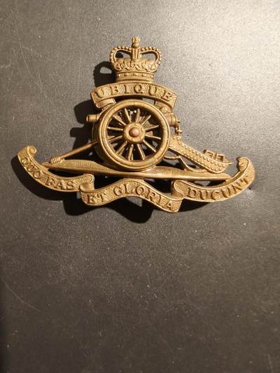 老王徽章第181期 - 英国皇家炮兵帽徽    女王早期版