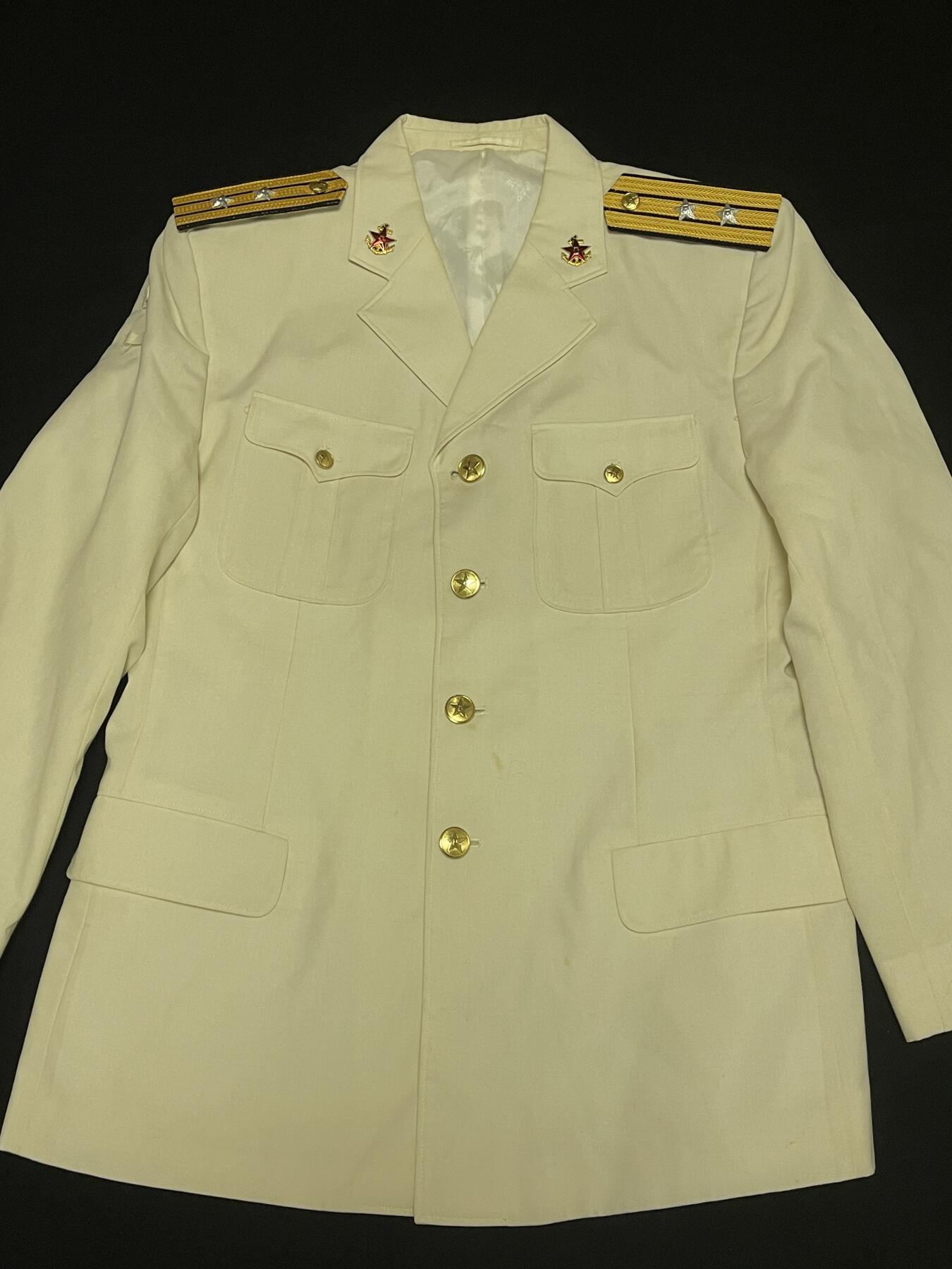 杂勋专场 南苏联Au04式海军常服一套，有衣服帽子领带肩章帽罩两幅