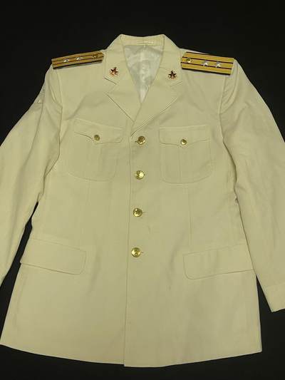 杂勋专场 - 南苏联Au04式海军常服一套，有衣服帽子领带肩章帽罩两幅