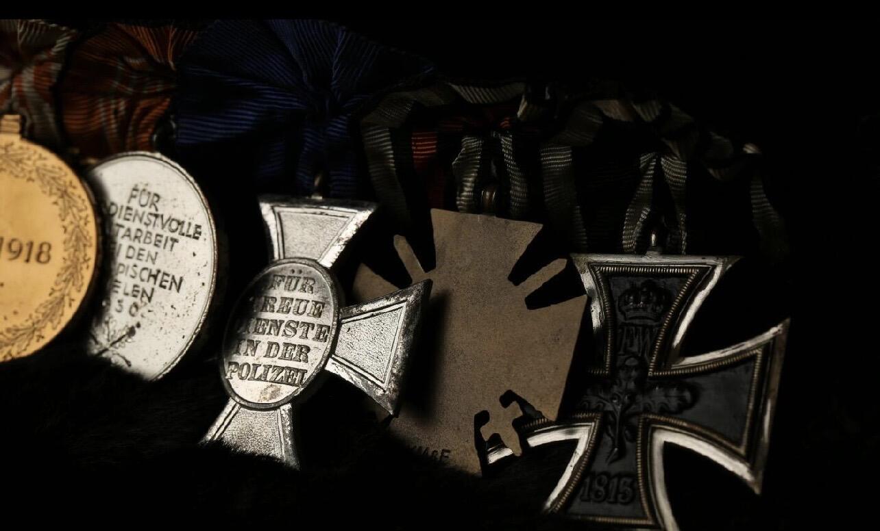 杂勋专场 德国1936柏林奥运会奖章与二级铁十字勋章礼服挂六联排，该联排二级铁十字勋章为非常少见的aws产二战制造的一战二级铁十字勋章