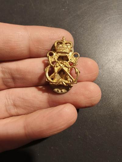 老王徽章第181期 - 英国皇家海军士官领章    女王时期