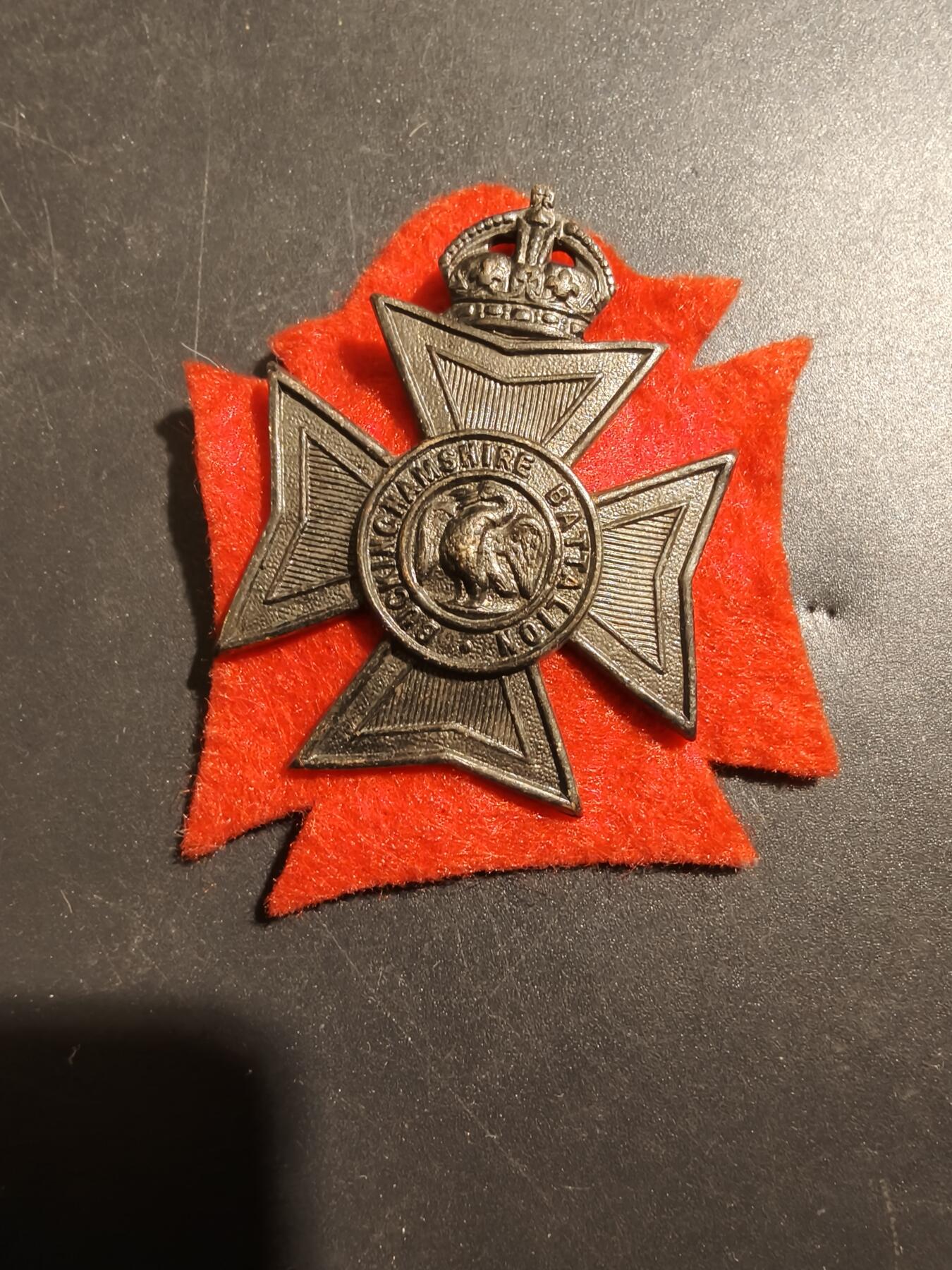 老王徽章第181期 英国牛津&白金汉郡步兵团白金汉郡营帽徽     一战时期