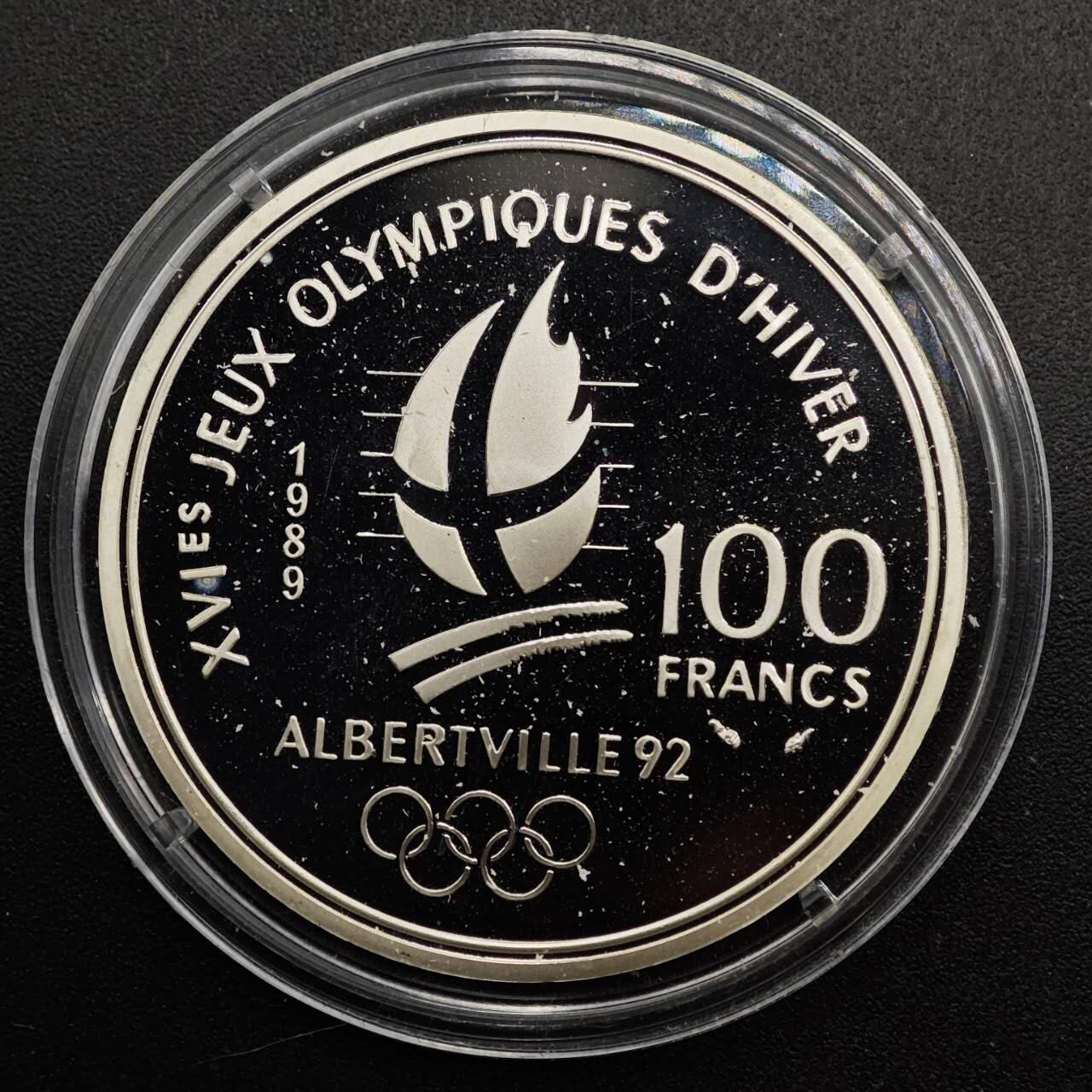 【淘币小摊】实时拍第八百七十拍   银币套币场    年前最后一场周一预留全部发出 本场无中意拍品可私信周日发货请更换最新收货地址不方便收货的请勿参拍或者顺丰到付 法国1990年100法郎精制银币 阿尔贝维尔冬奥会-花样滑雪 22.2克900银