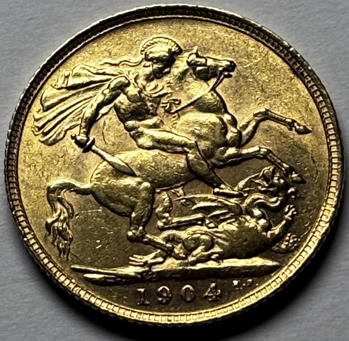 【金马踏春，泉马奔腾】2026 年新年贺岁场，（定于年初五接财神截拍）祝各位老板马到成功，马上有钱，愿岁岁平安喜乐顺遂 少见 1904 年英国爱德华七世 1 镑金币，金光闪闪细节不错 7.98 克 917 金