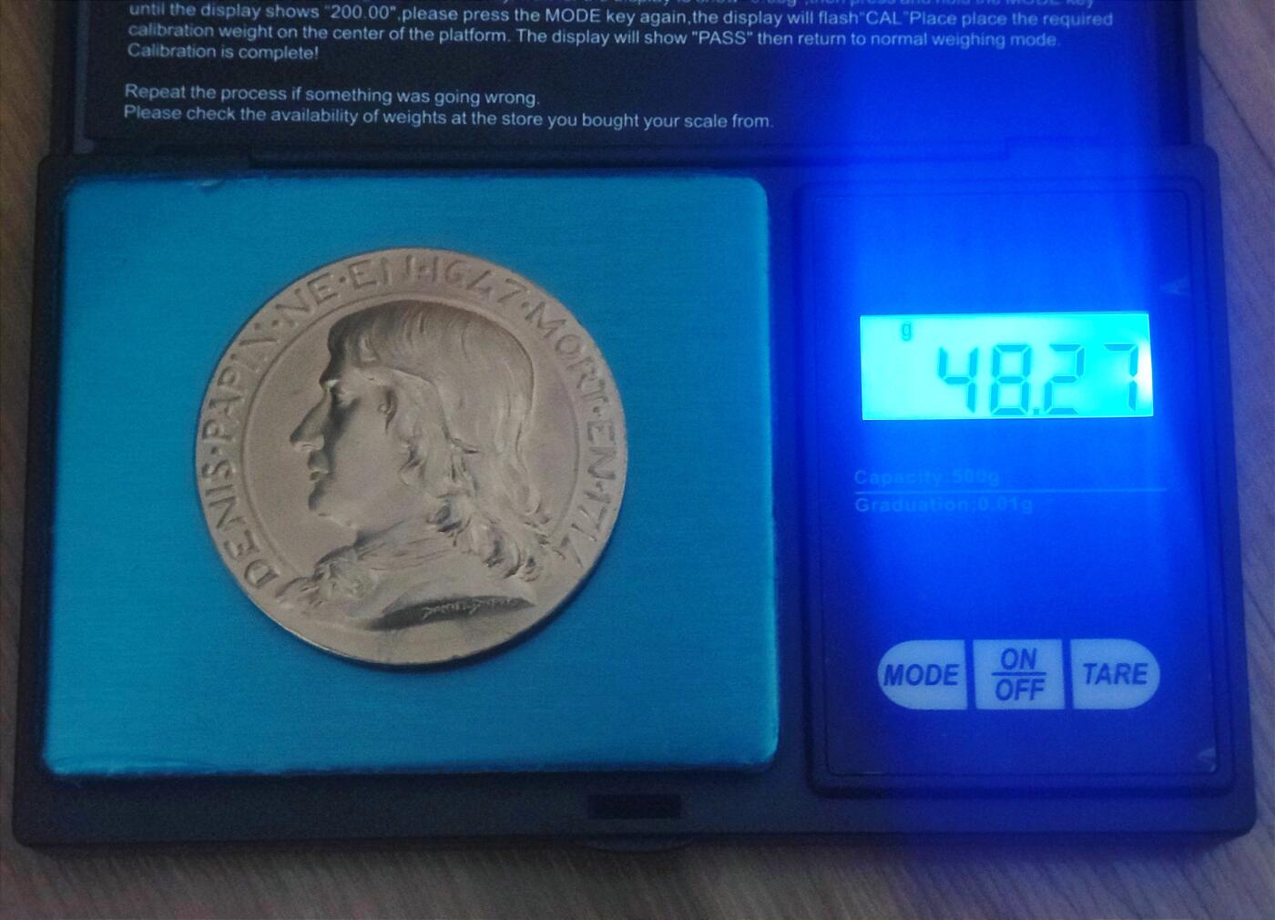 2月8日 🌏全球币章 珍稀品：1839年 法国《机械工业协会》银质（可能是92.5银）镀金奖章（颁发给“MARIN G.”个人的奖章），45mm 48.27克 原盒（头像丹尼斯·帕潘，生于1647年，逝于1713年。是法国物理学家、数学家，发明家，发明了高压锅，对蒸汽机的发展有重要贡献 ，在机械工程和热力学发展历程中有着重要地位。）