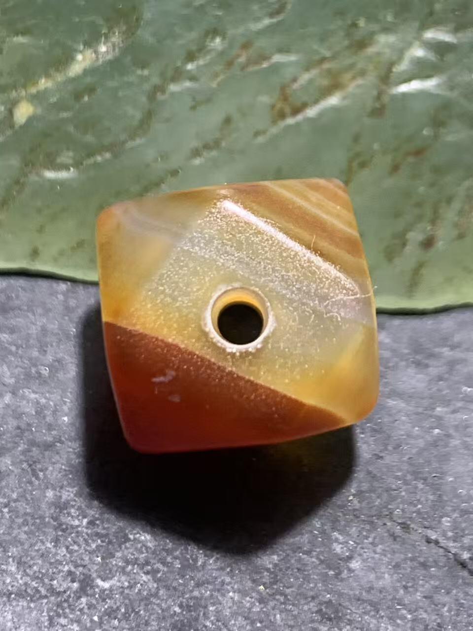 精美高玉化冻料天眼纹缠丝玛瑙唐八棱珠一颗，