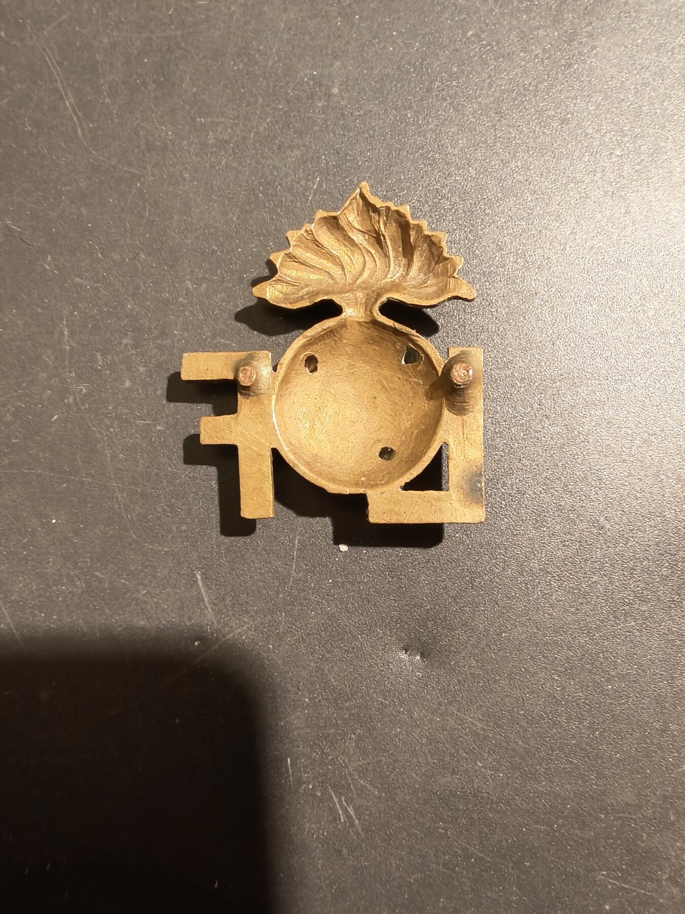 老王徽章第181期 英国兰开夏燧发枪步兵团领章    一战时期