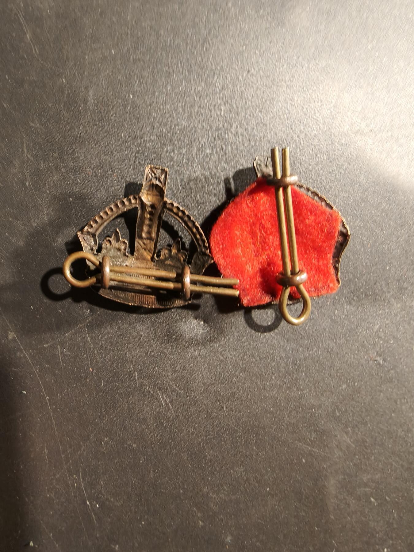 老王徽章第181期 英国军衔配饰一组    都铎王冠    一战时期