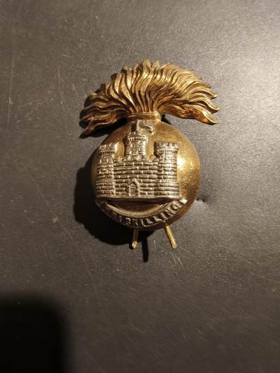 老王徽章第181期 - 英国皇家恩尼斯基林燧发枪团帽徽    维多利亚女王时期     卡尔加里帽徽    1873-1881使用