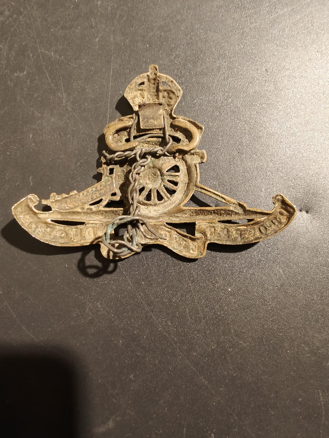 老王徽章第181期 英国皇家炮兵帽徽    一战时期