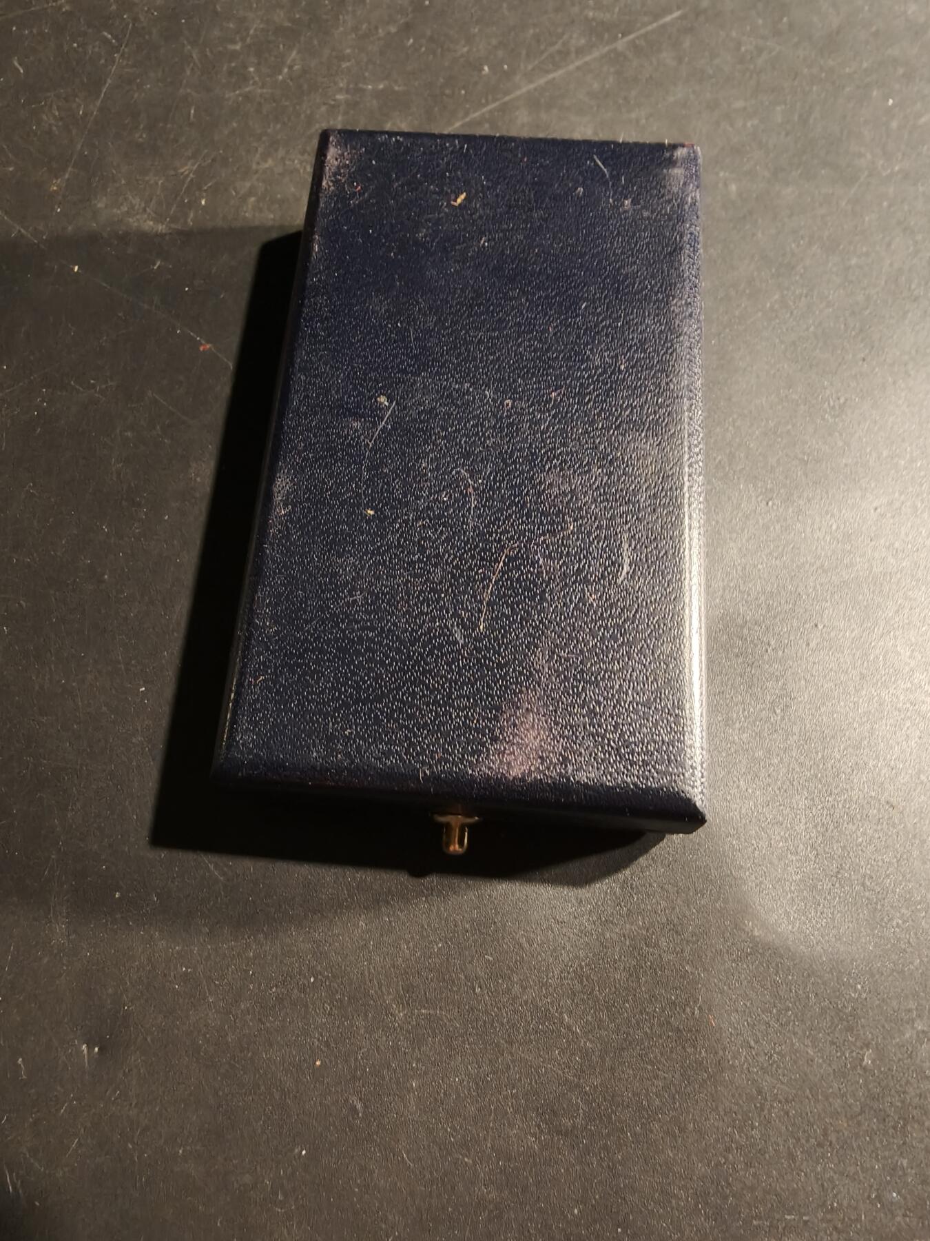 老王徽章第181期 法国骑士级国家功勋勋章    原盒    早期950银质珐琅     24g