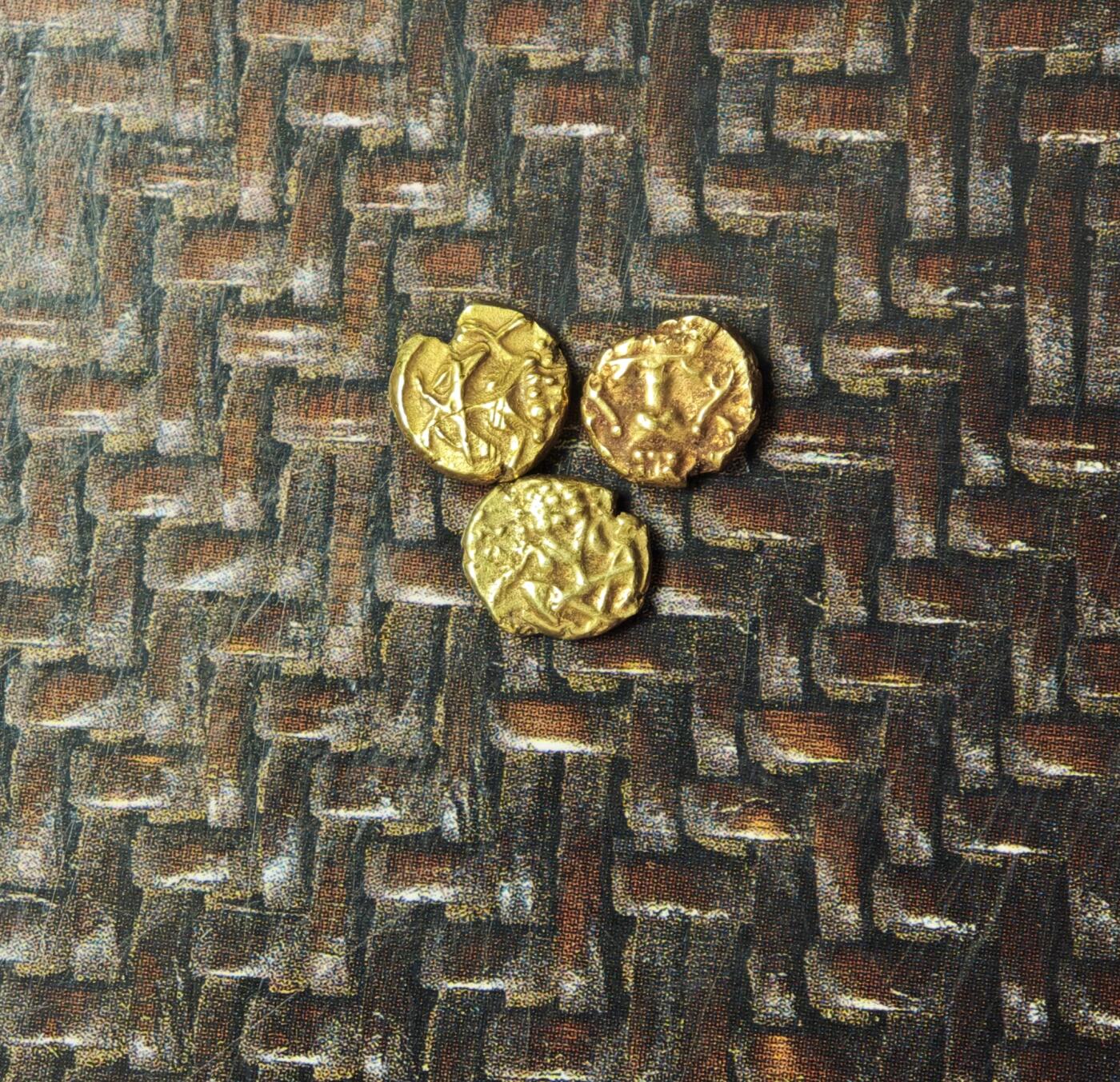 2026年2月捡漏拍 印度法兰金币3枚一组 每个0.3-0.4克