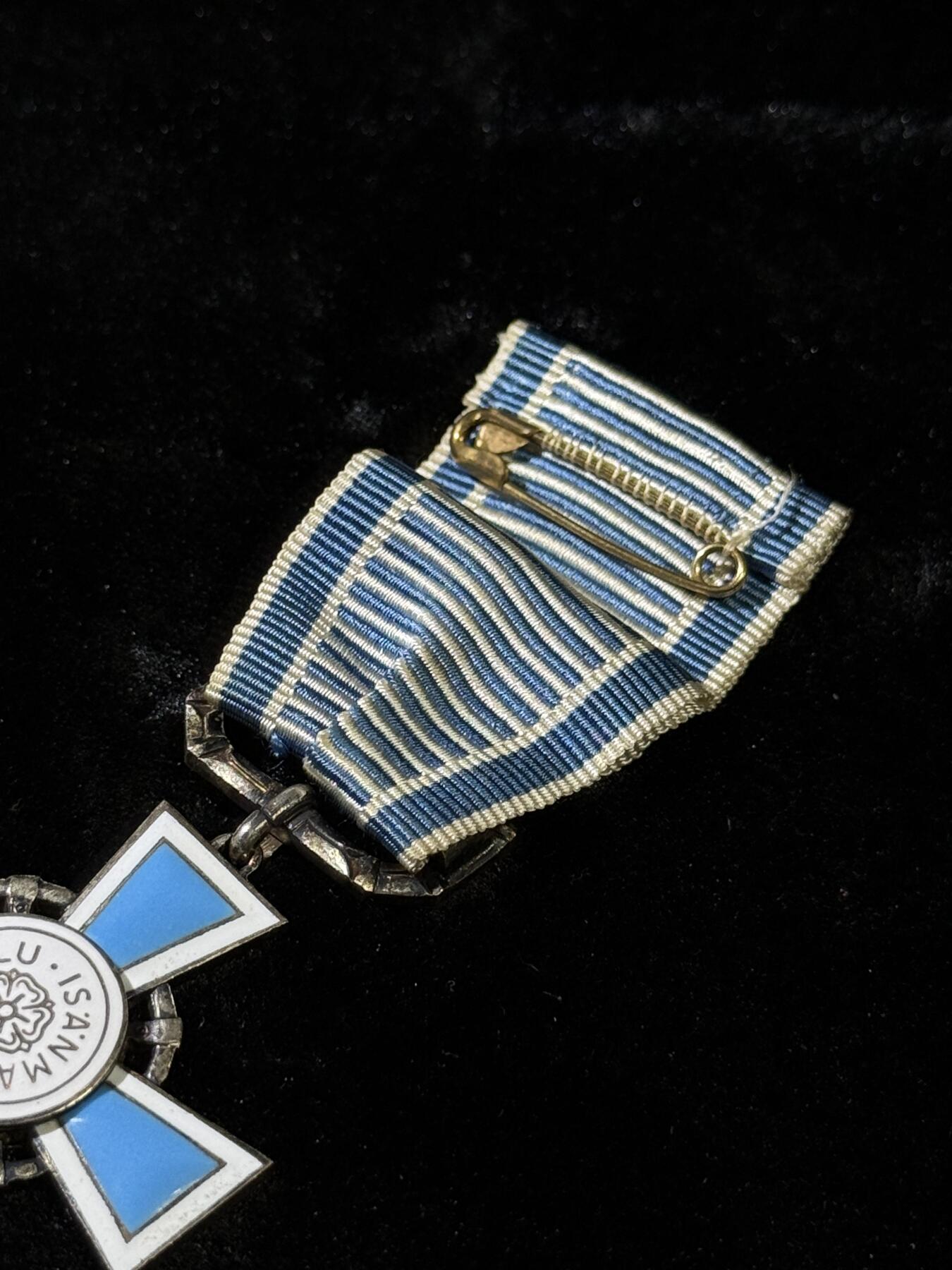 欢庆春节！戎马世界章牌大赏第111期春节大拍 芬兰体育和体教事业功勋十字 早期银制，超高颜值