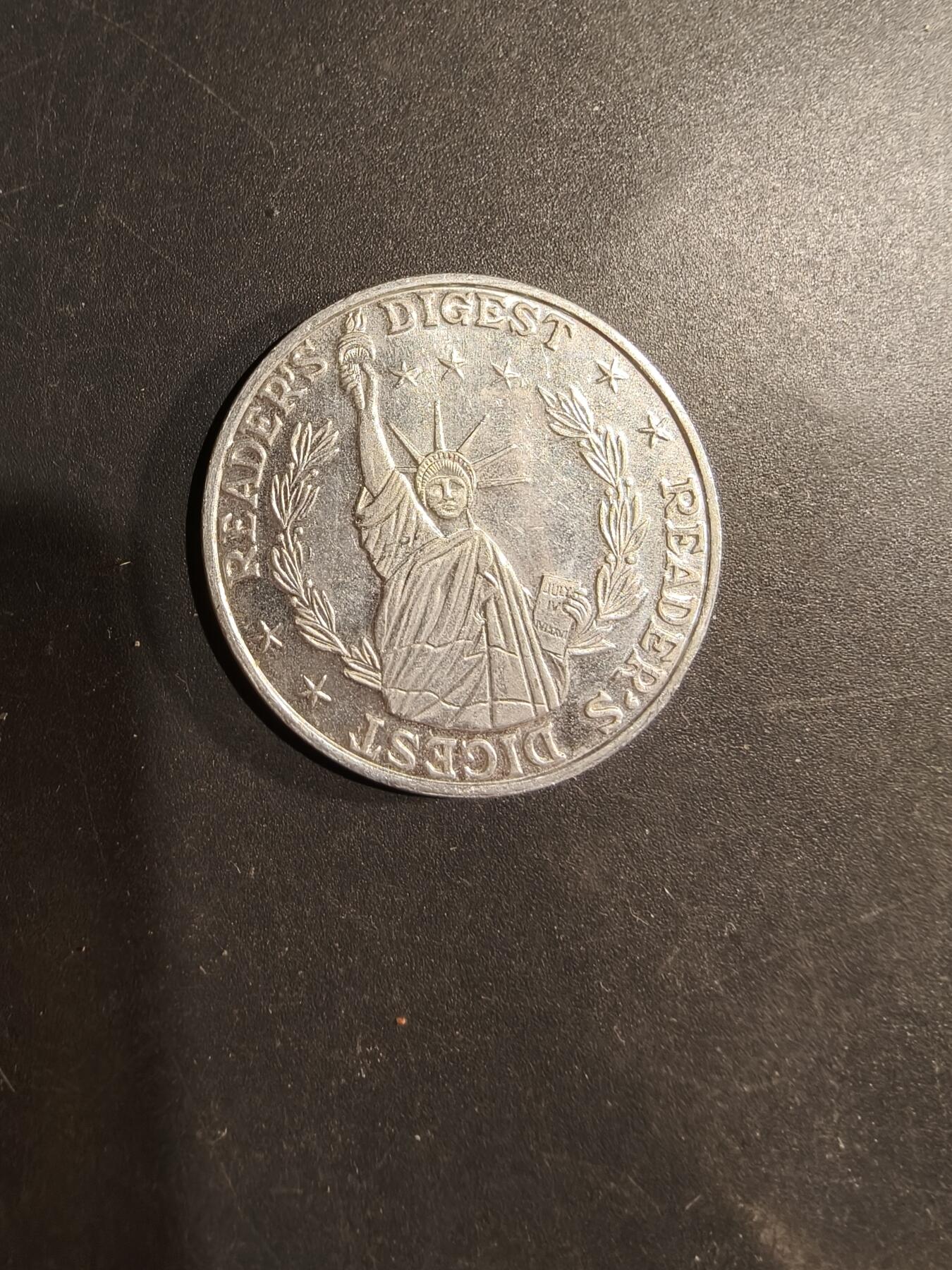 老王徽章第181期 美国《读者文摘》自由女神像纪念章