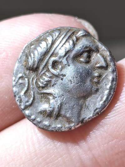 星盘世界钱币二月二十一日初五 世界古典币春节精品大拍 祝各位藏友马年大吉-新年新气象！ - 稀有美品！塞琉古帝国-德米特里乌斯一世救世主 1德拉克马银币 埃克巴坦那造币（今伊朗哈马丹）背面阿波罗坐像 少见的米底地区塞琉古银币