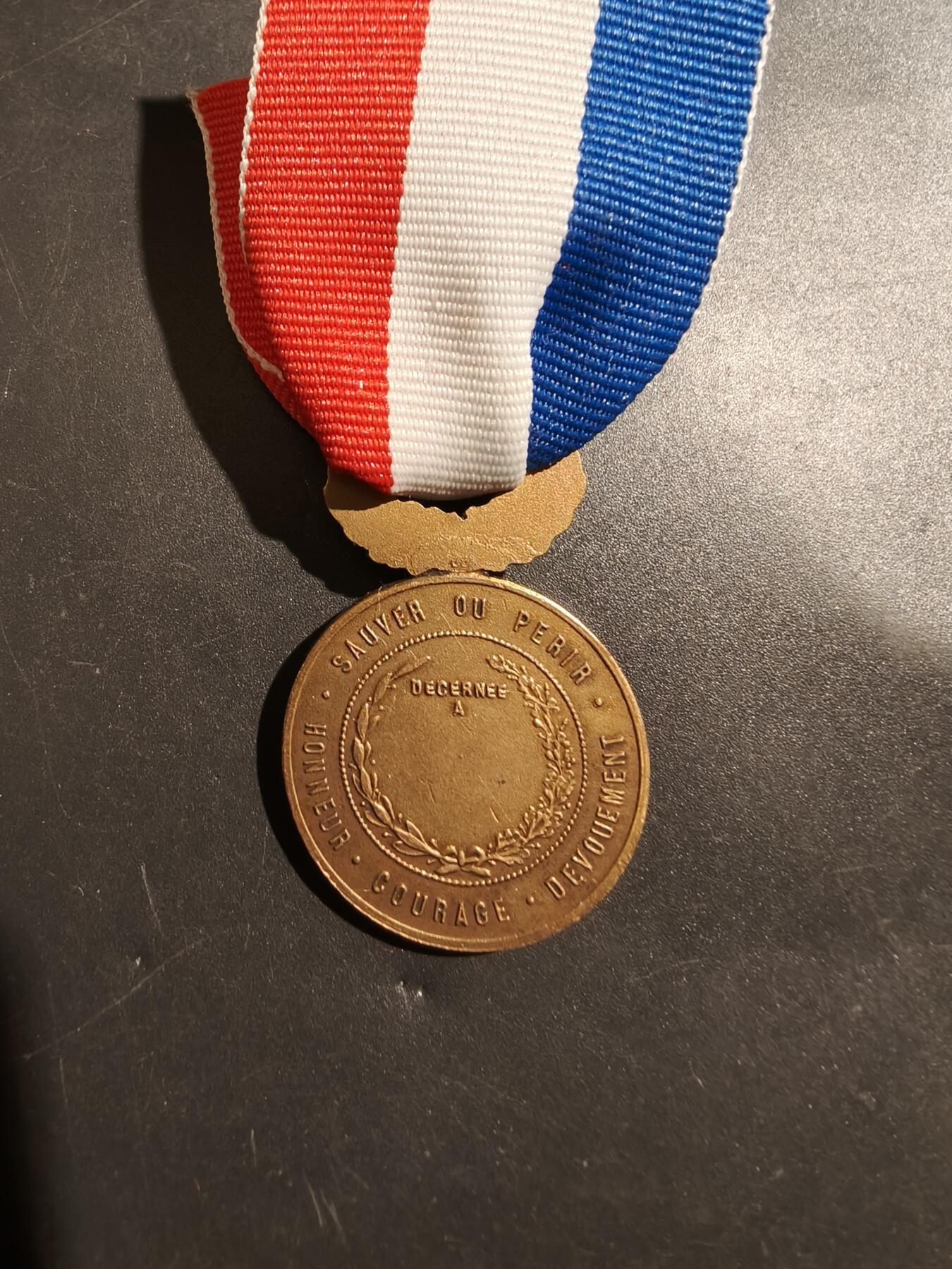 老王徽章第181期 法国铜级里昂救生员协会奖章 