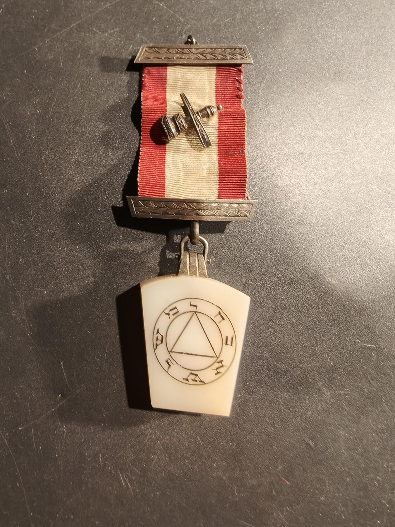 老王徽章第181期 英国共济会奖章     925银    14.4g