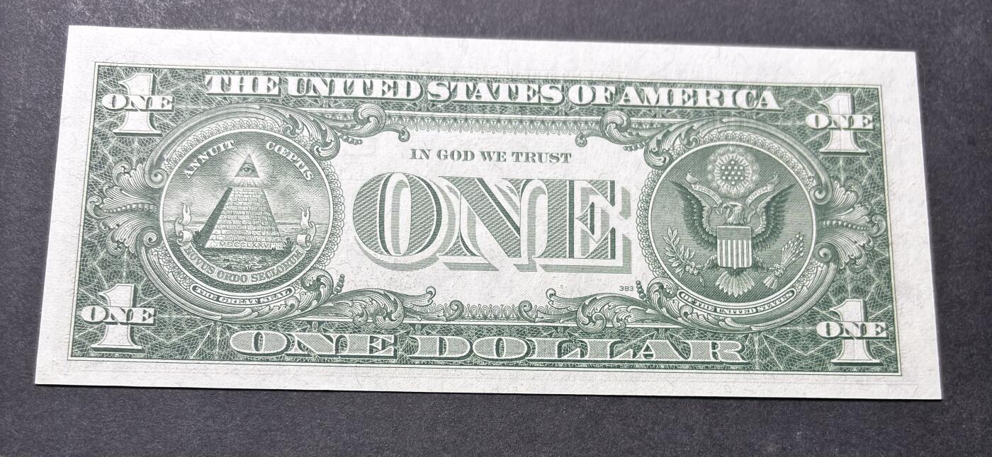 【金马踏春，泉马奔腾】2026 年新年贺岁场，（定于年初五接财神截拍）祝各位老板马到成功，马上有钱，愿岁岁平安喜乐顺遂 全新少见 1957 年蓝印版美国 1 美元，尾号 535