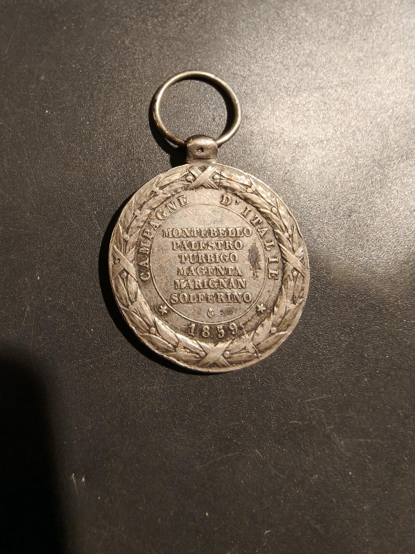 老王徽章第181期 法国拿破仑三世1859远征意大利战役奖章   950银    无绶带