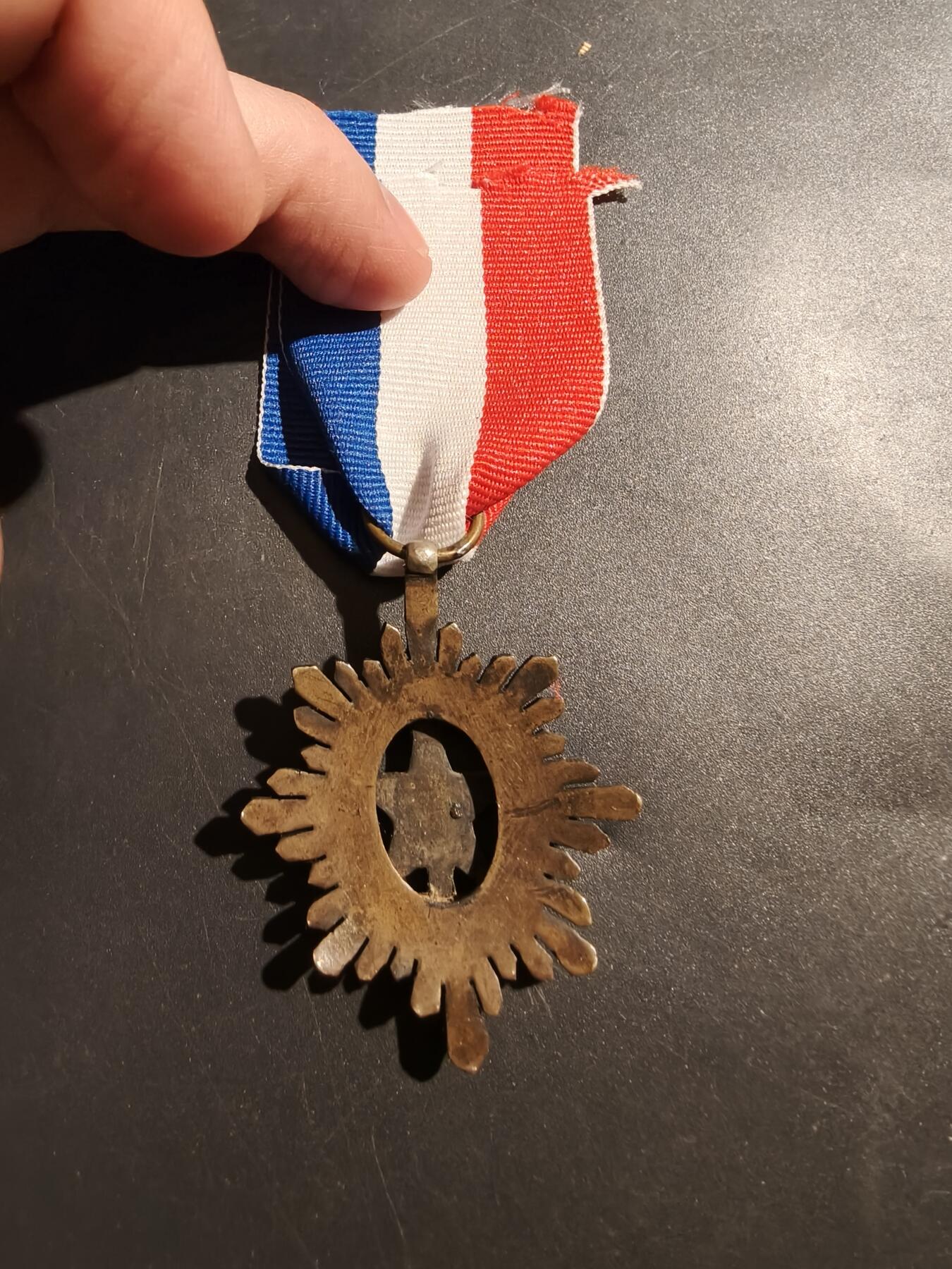 老王徽章第181期 法国铜级海外救生员协会奖章