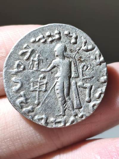 星盘世界钱币二月二十一日初五 世界古典币春节精品大拍 祝各位藏友马年大吉-新年新气象！ - 精品印度塞克阿泽斯二世四德拉克马银币，正面是国王骑马形象背面是宙斯托举胜利女神手持长矛，铭文清晰，品相漂亮，目前国外价格此品相已达到150欧元以上