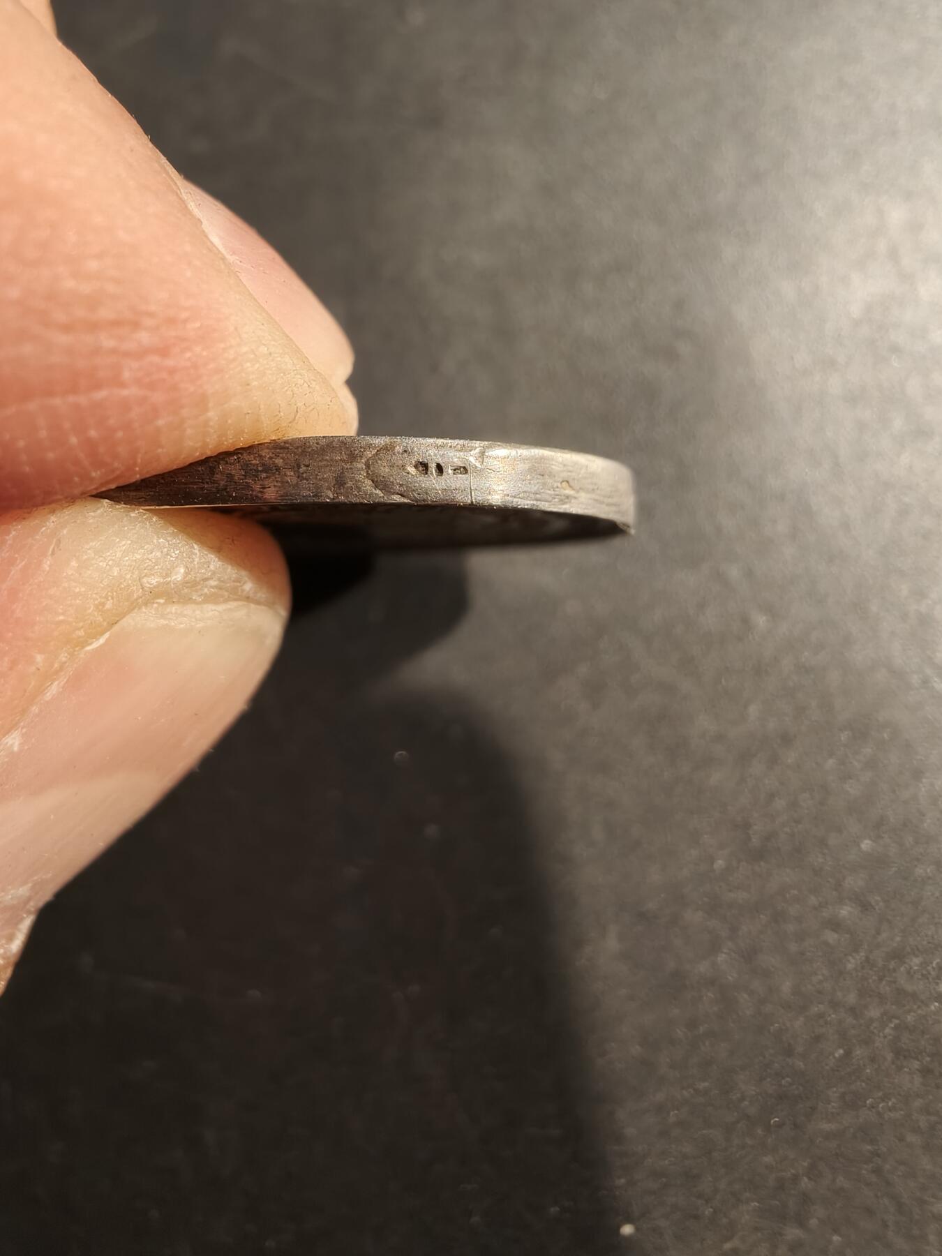 老王徽章第181期 法国卢瓦尔省救生员联谊会纪念章    原盒     直径28mm    重量10g