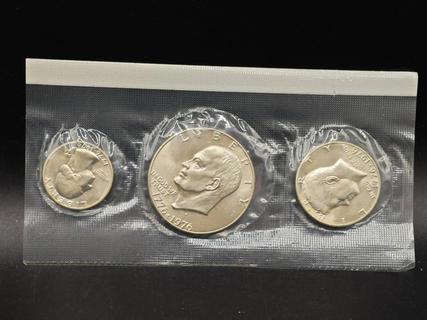 【淘币小摊】实时拍第八百七十拍   银币套币场    年前最后一场周一预留全部发出 本场无中意拍品可私信周日发货请更换最新收货地址不方便收货的请勿参拍或者顺丰到付 美国1976年建国200周年银币3枚套400银重41克