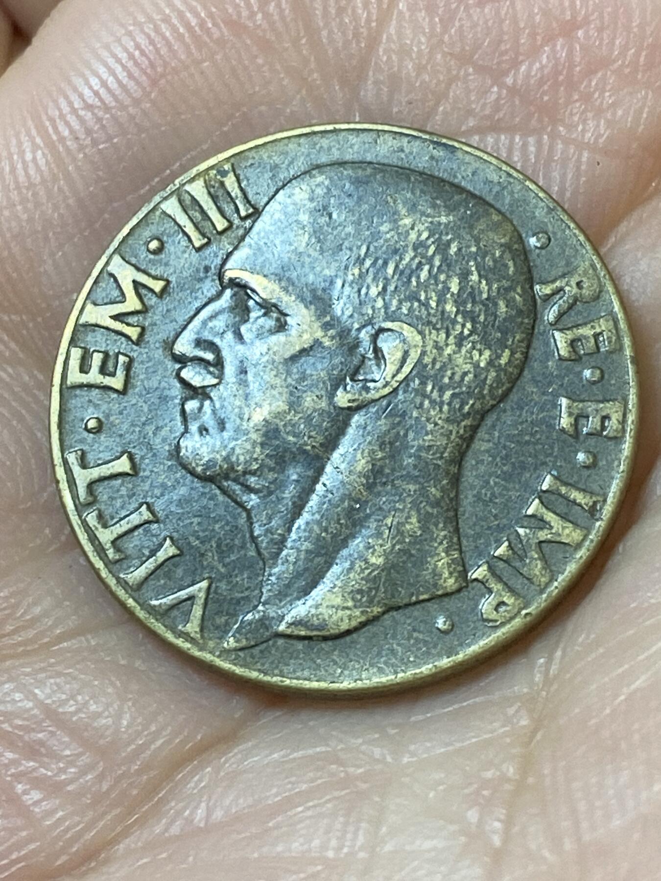 2026年第二十一场(总第一百九十场）外国好品散币场(免佣金) 意大利王国1942年10分(维托里奥·埃马努埃莱三世第四套第二版，铝青铜材质版)