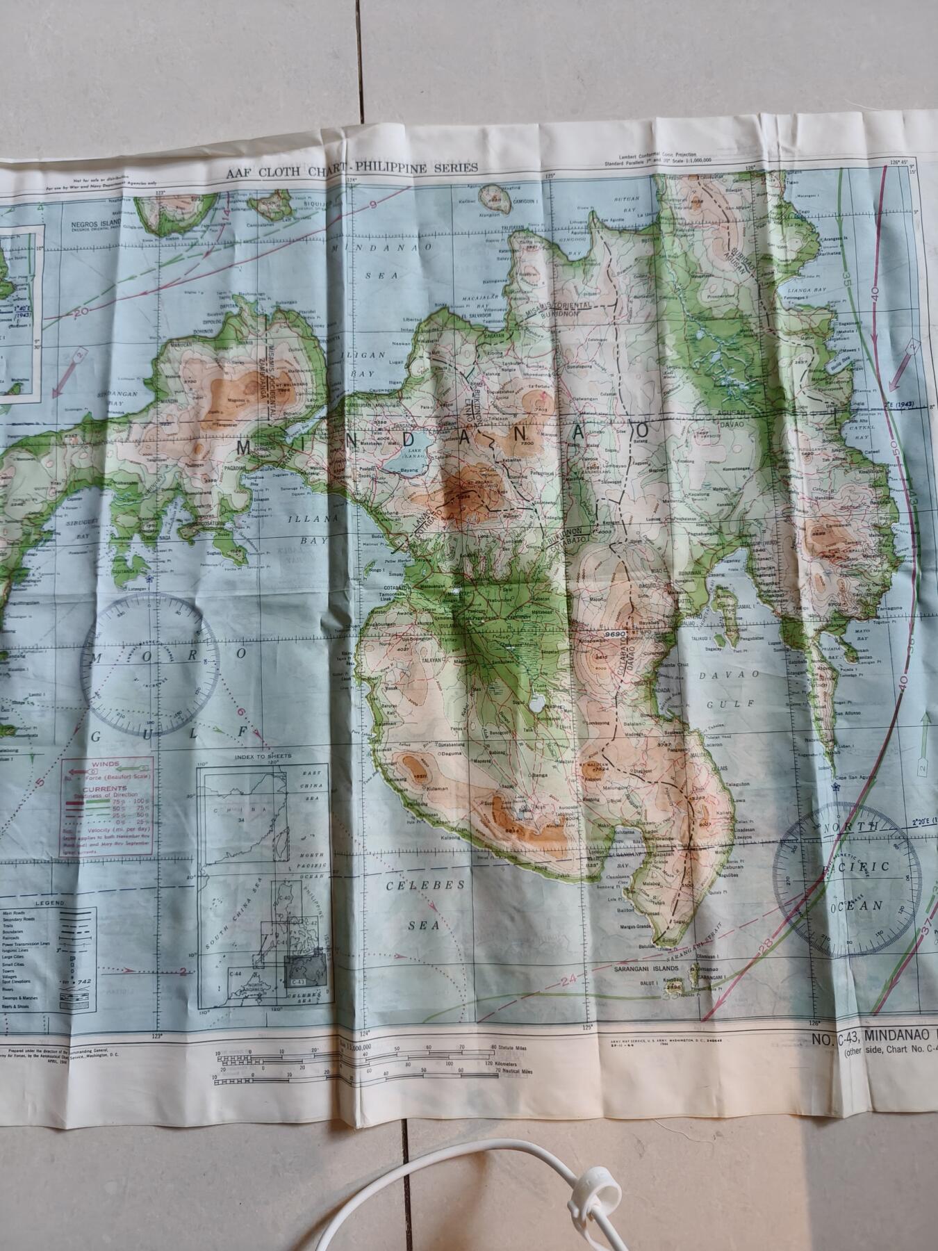 老王徽章第181期 美国二战陆军航空兵逃生图      东南亚战区     两面分别为菲律宾棉兰老岛和马来西亚北婆罗洲        尺寸约100×60cm       少见地区