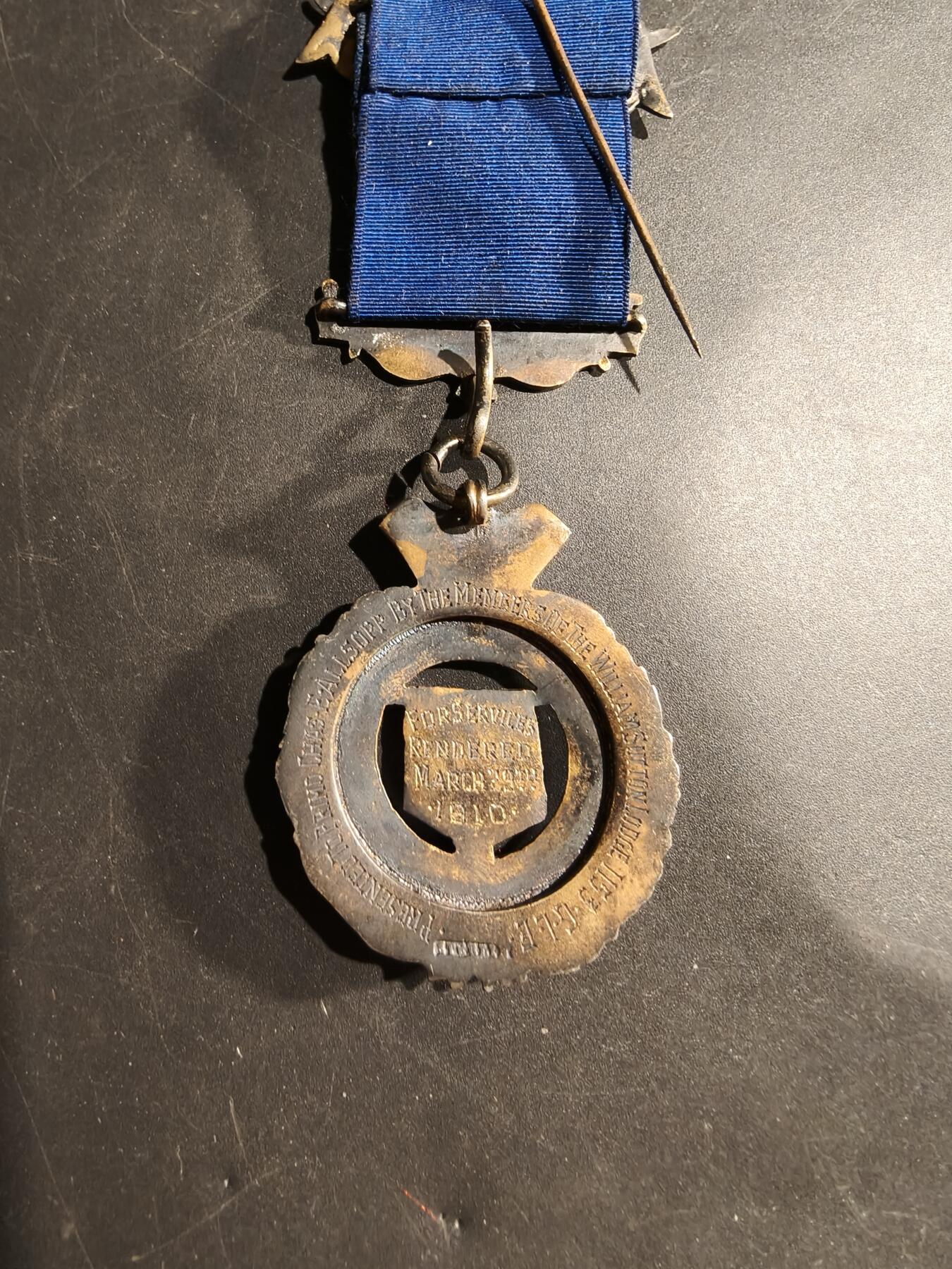 老王徽章第181期 英国共济会奖章    925银镀金珐琅   35.5g